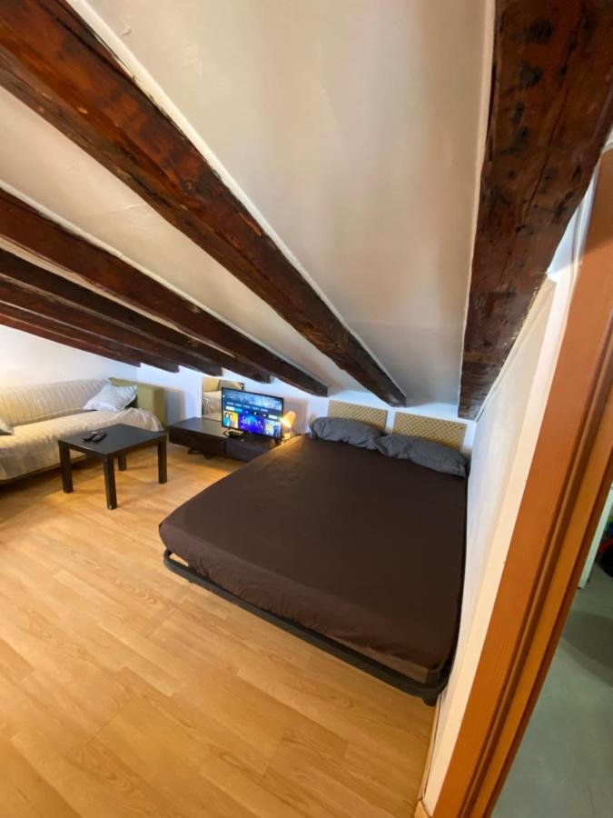 Calle Embajadores - Apart 4 Pax Pza Cascorro Madrid Extérieur photo